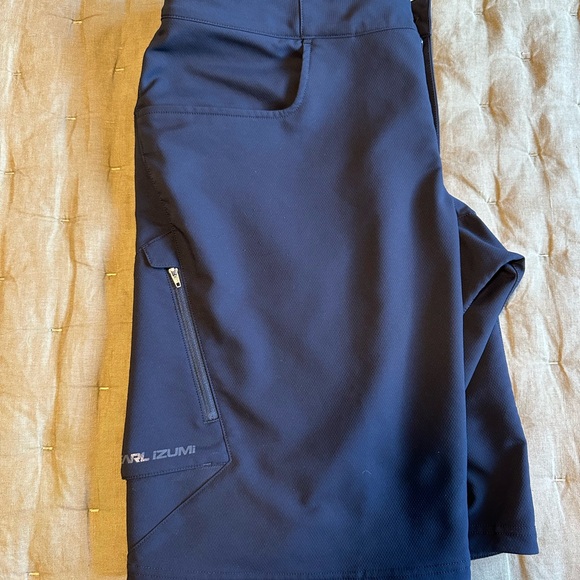 Pearl Izumi Men's Canyon Short - Picture 6 of 6